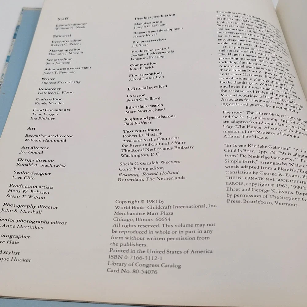 Theresa Kryst Fertig Christmas in The‎ Netherlands Hardcover 1981 Recipes Good